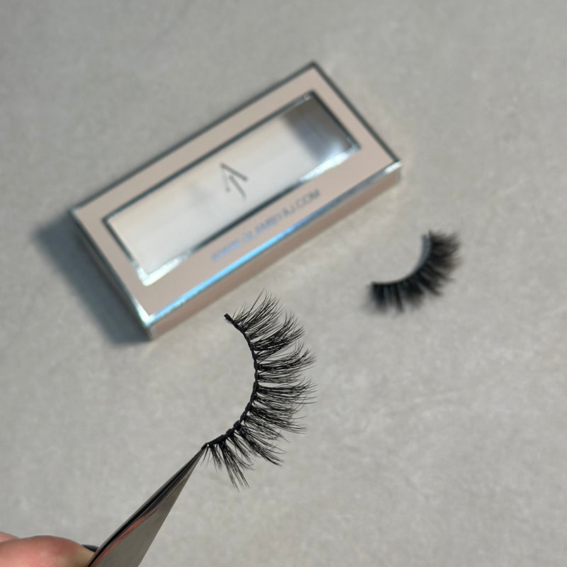 STRIP LASH - A03